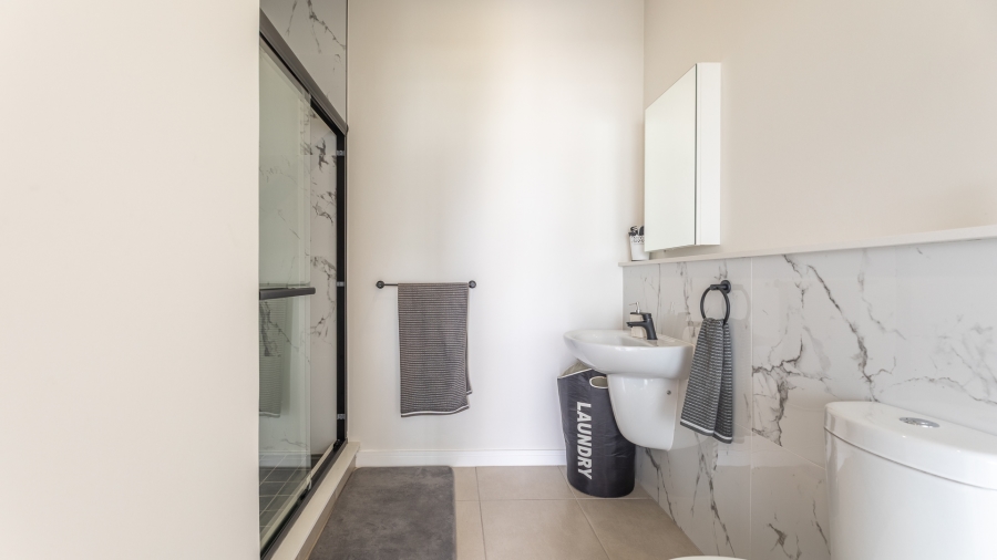 2 Bedroom Property for Sale in Sandown Western Cape